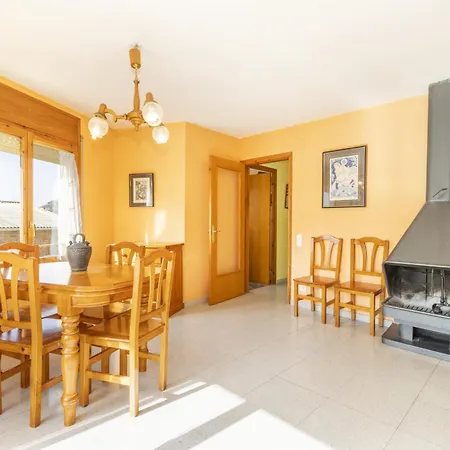 Casa De La Font Apartment